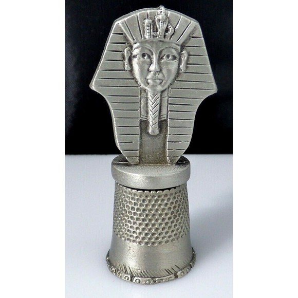 King Tut Thimble Pewter Tone Metal Signed Fort USA Collectible Sewing Vintage - Picture 4 of 11